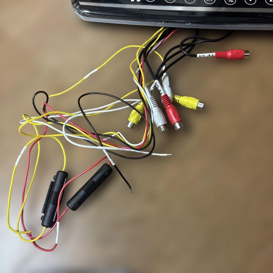 XTRONS フリップダウンモニター ブラック　CM136HDS