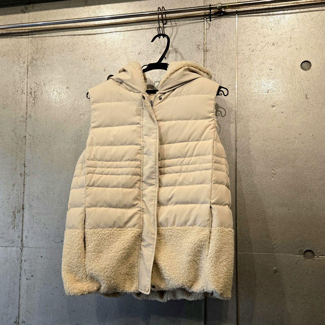 【未使用】 VITA フード付きホワイトベージュダウンベスト