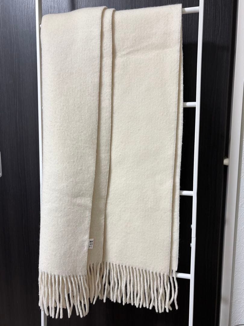 神崎さん着用　アソースメレ EXファインラムスポンデッシュウールストール