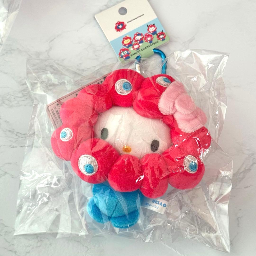 ミャクミャク ハローキティ 万博 カラビナ マスコット ２個セット なりきり