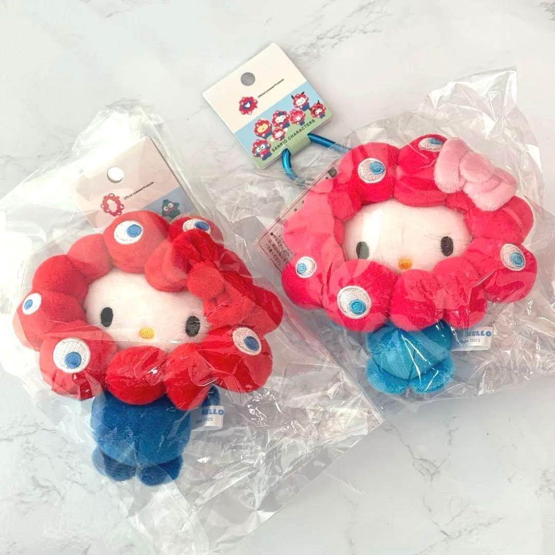 ミャクミャク ハローキティ 万博 カラビナ マスコット ２個セット なりきり