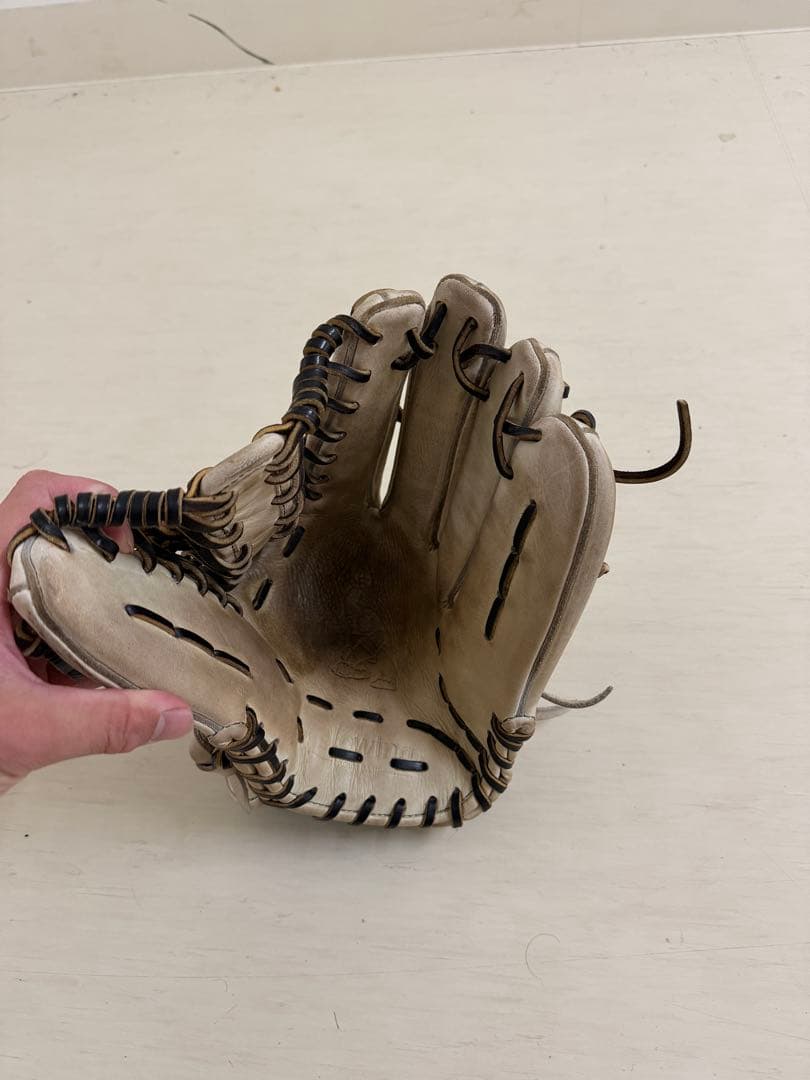 【美品】外野手用硬式グローブ