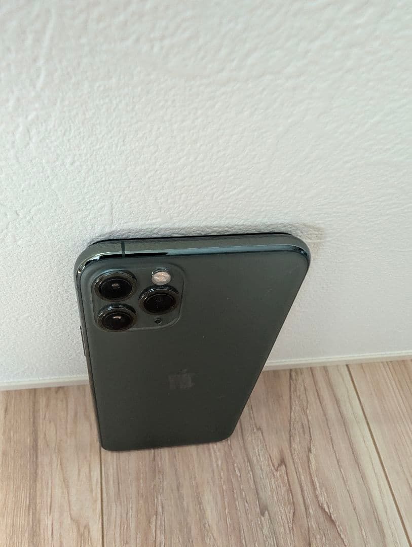 Apple iPhone 11 Pro 本体　新品バッテリー付き