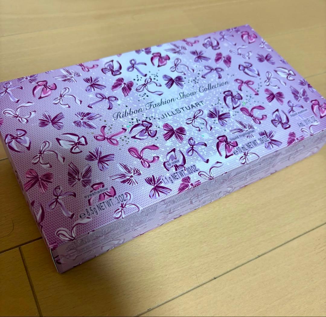 新品未開封　ジルスチュアート　2025年クリスマスコフレ 限定セット