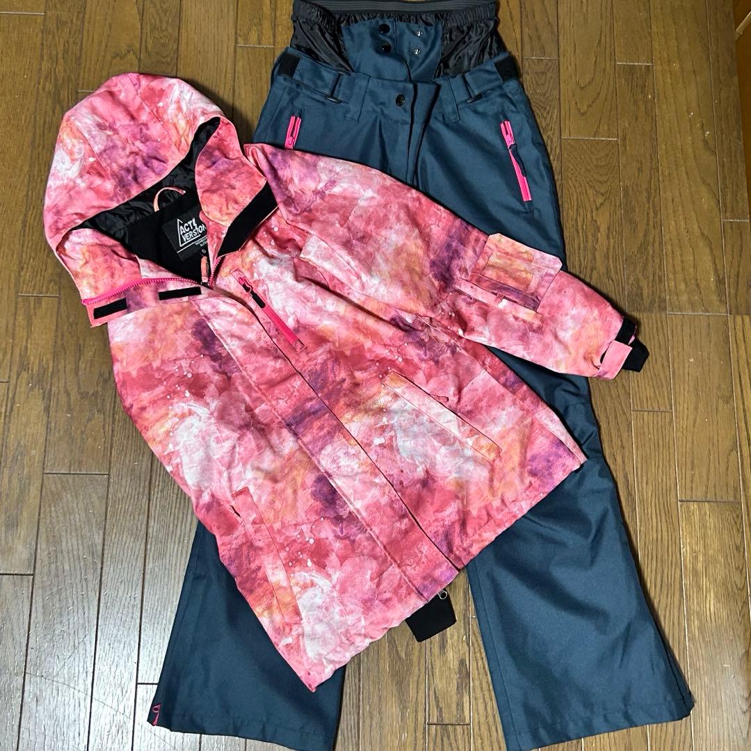 【美品】女性用スノーボードウェア（ピンク・ネイビー）