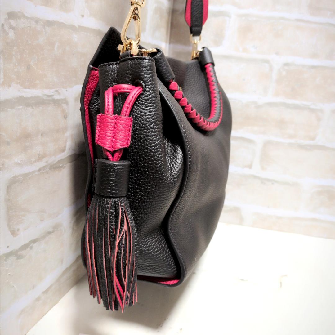 ★ココセリュックスゴールド 2WAY シボ革 バッグ スマホケース付 黒赤 新同