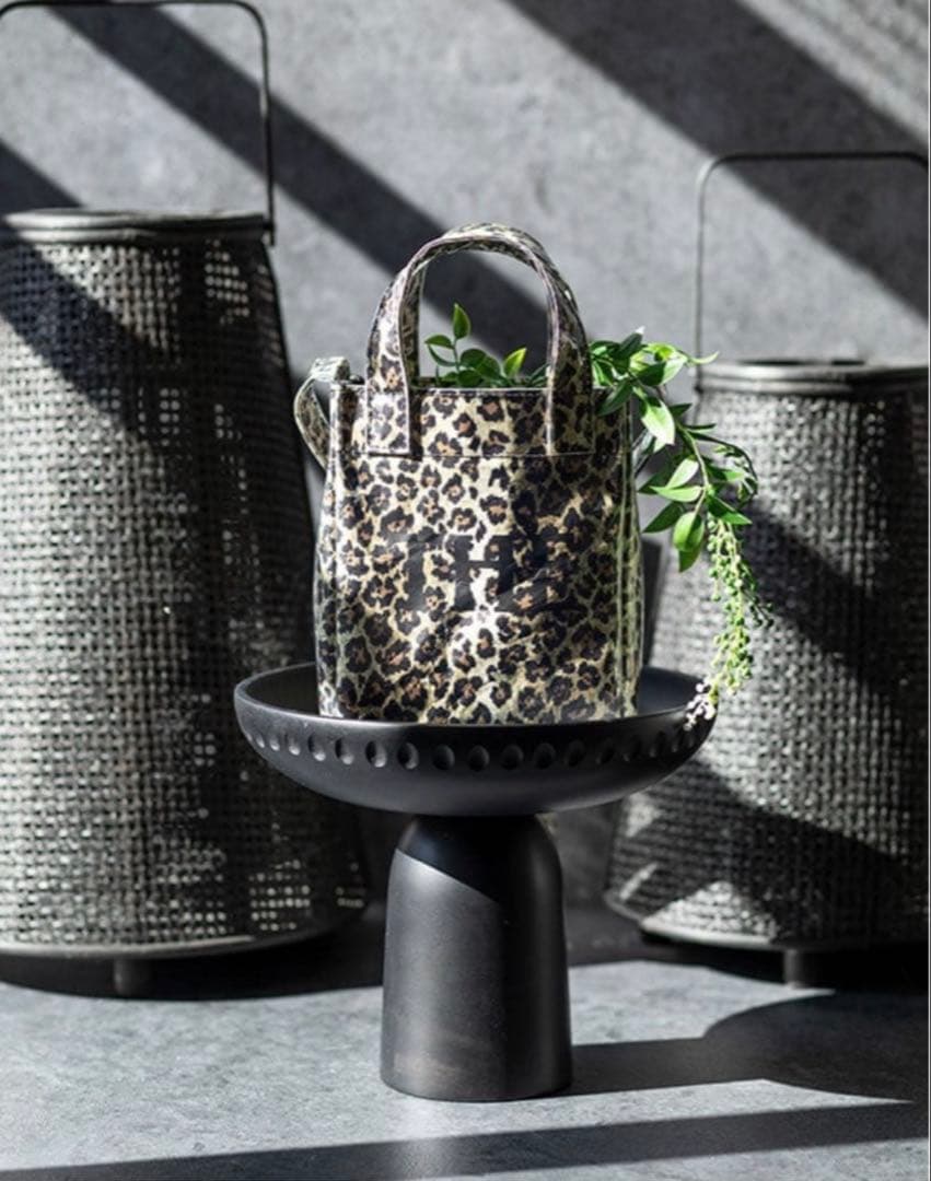 ザ・ウィークエンドホテル KEITA MARUYAMA コラボ ショルダーバック