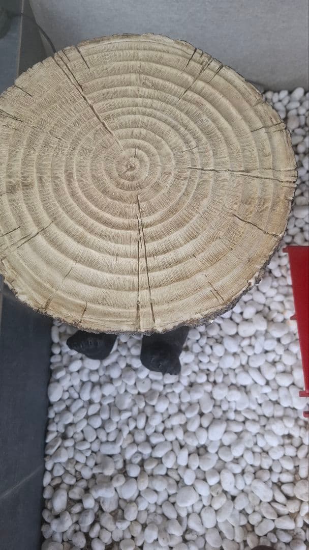 KARE　クマの形のサイドテーブル