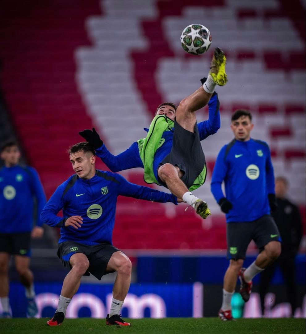 NIKE バルセロナ　トレーニングセット