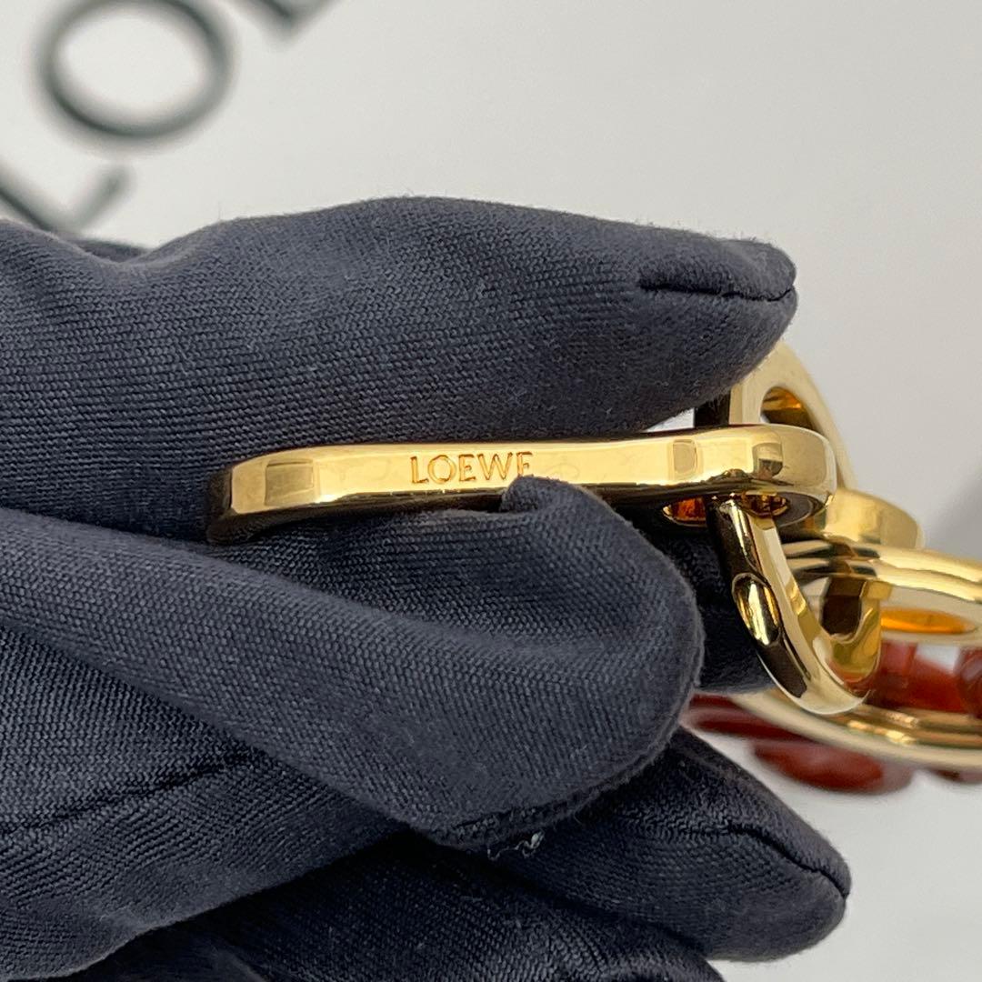ロエベ アナグラム チャーム ゴールド/スタースカイ LOEWE