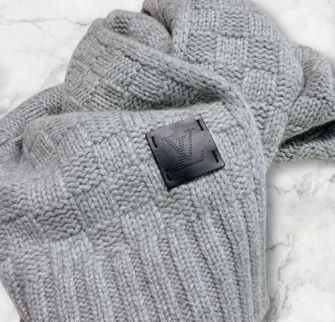 LOUIS VUITTON エシャルプ　ヘルシンキ　カシミヤ マフラー　グレー