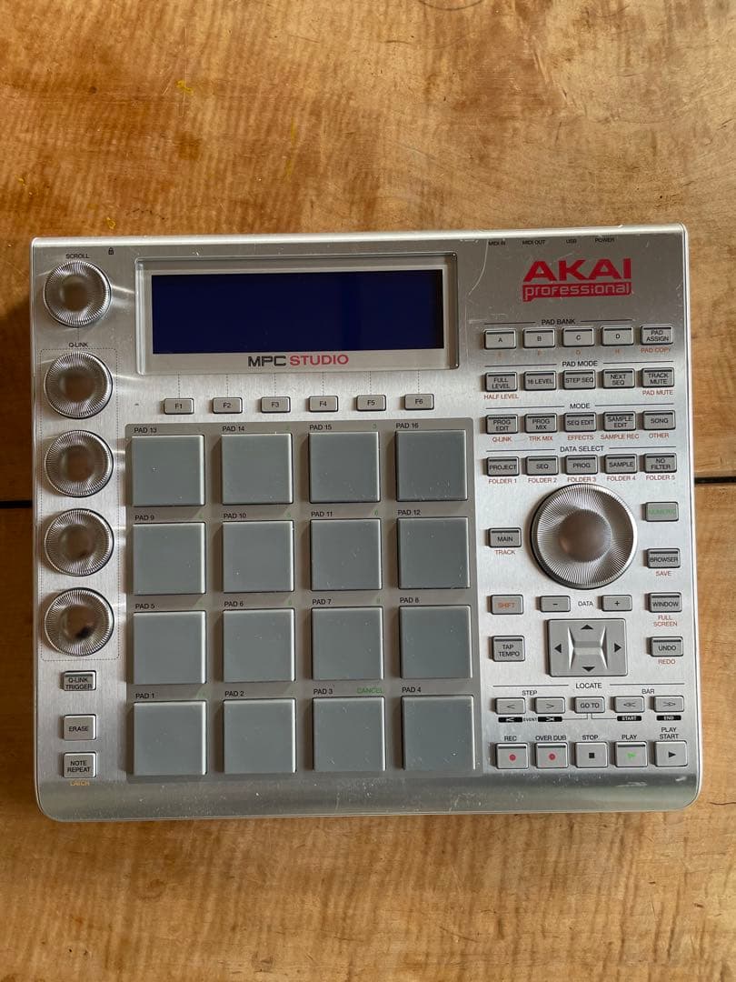 AKAI MPC STUDIO コントローラー ケース付き
