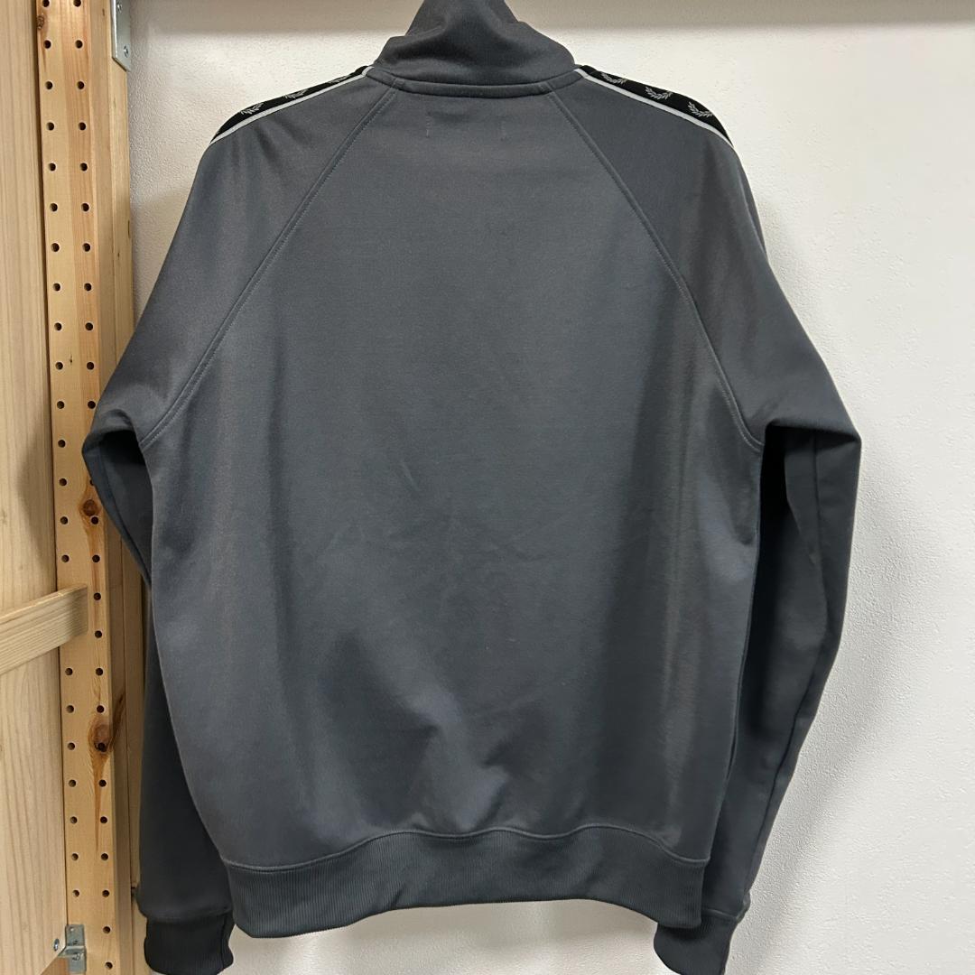 FRED PERRY グレー ジップアップジャケット トラックジャケット