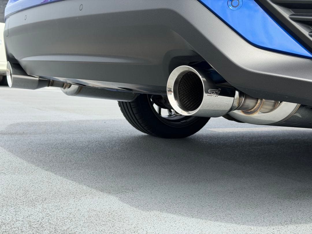 STIパフォーマンスマフラー VN5レヴォーグ用 美品 1箇所のみ傷あり+おまけ