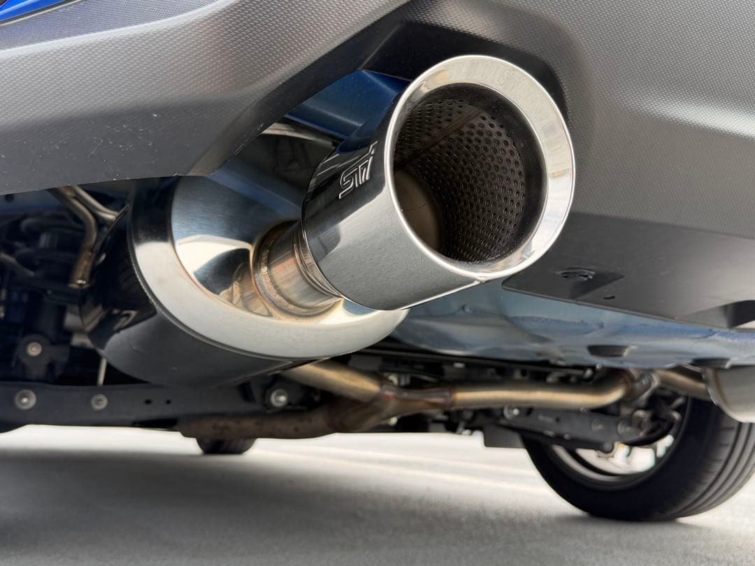 STIパフォーマンスマフラー VN5レヴォーグ用 美品 1箇所のみ傷あり+おまけ