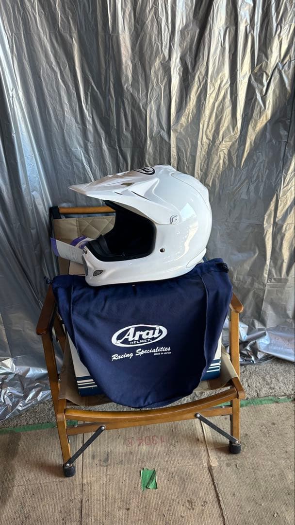 ARAI V-CROSS3 61-62 未使用品 オフロード ヘルメット