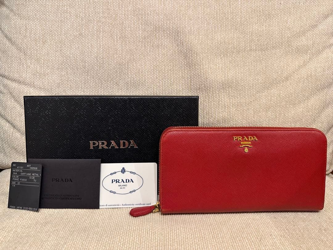 ★タイムセール★PRADA プラダ　ラウンドファスナー　長財布　赤　レッド