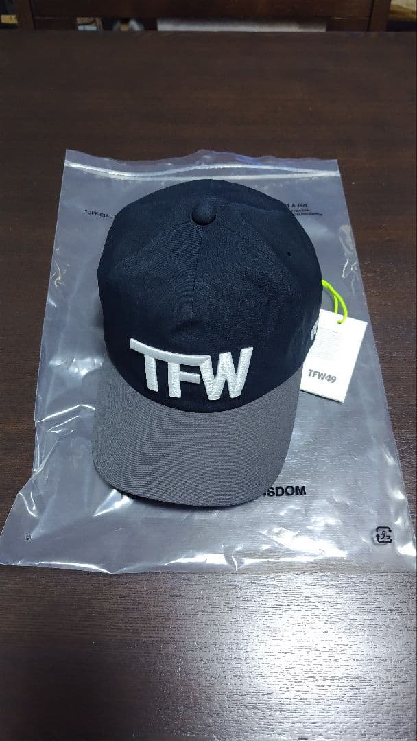 TFW49 キャップ フリーサイズ　紺/チャコール