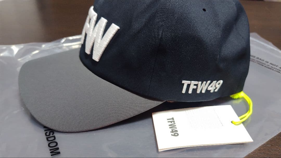 TFW49 キャップ フリーサイズ　紺/チャコール