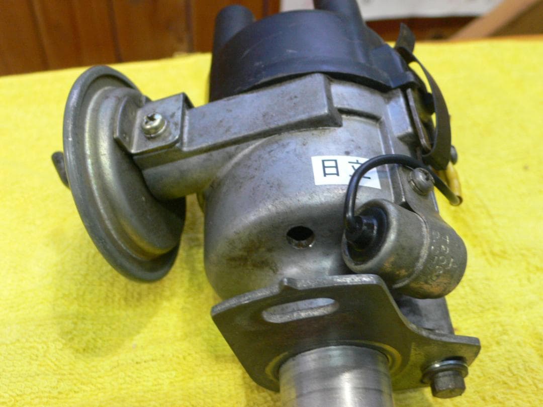 フェアレディSR311　U20エンジン部品 デストリビュータ