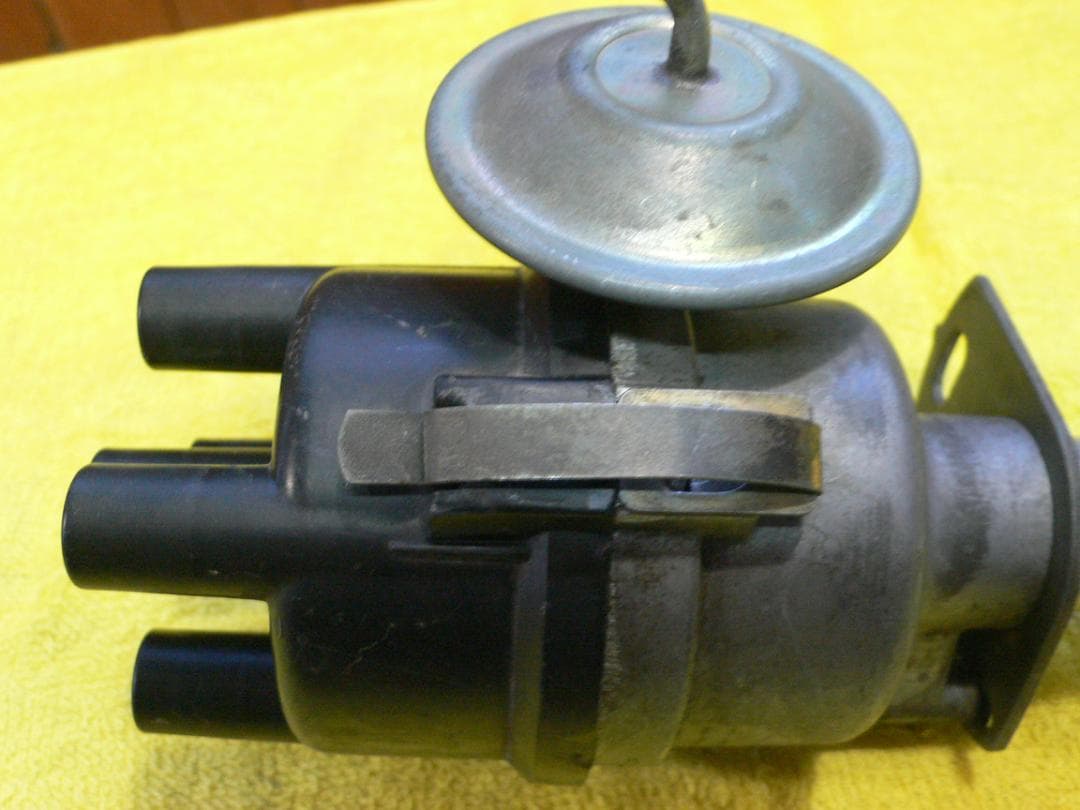 フェアレディSR311　U20エンジン部品 デストリビュータ