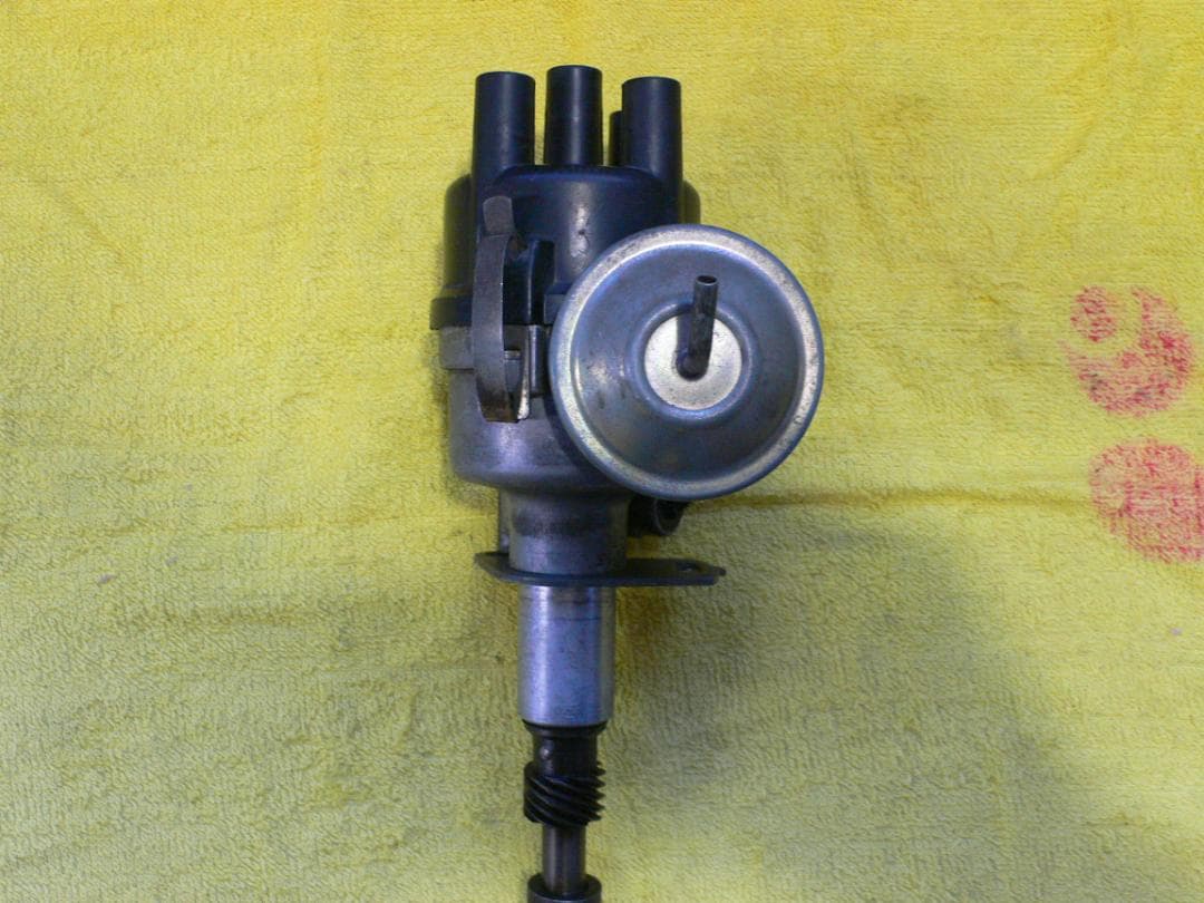 フェアレディSR311　U20エンジン部品 デストリビュータ