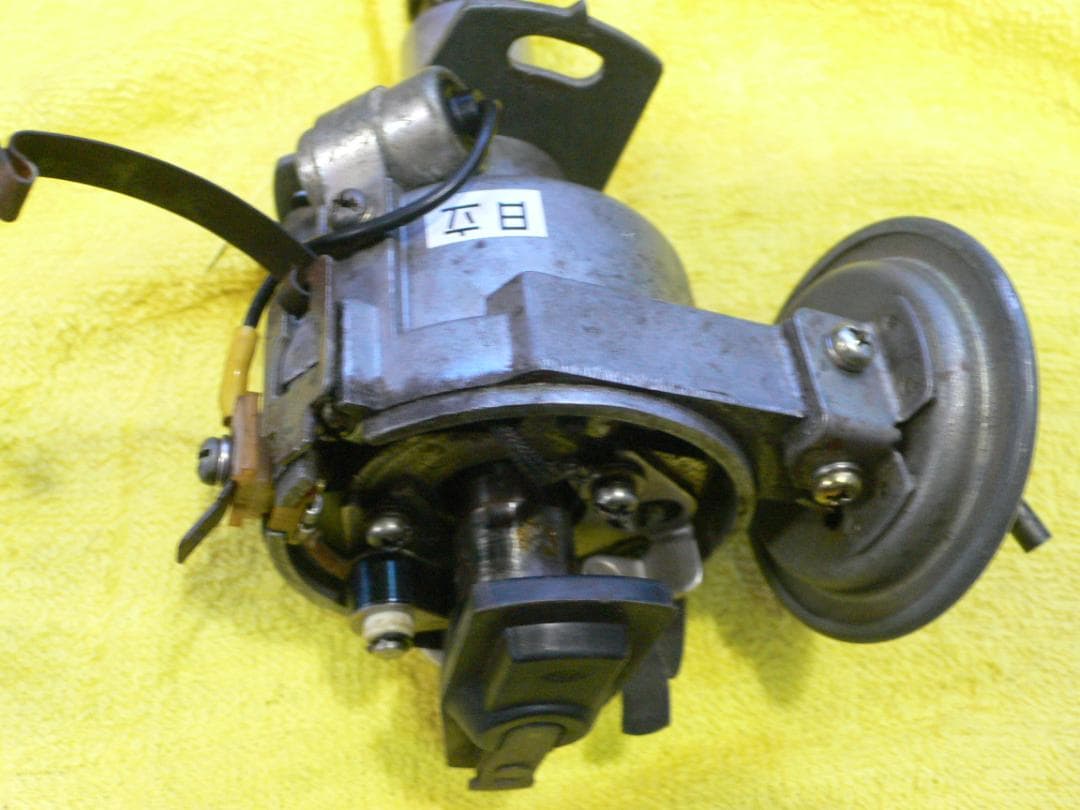 フェアレディSR311　U20エンジン部品 デストリビュータ