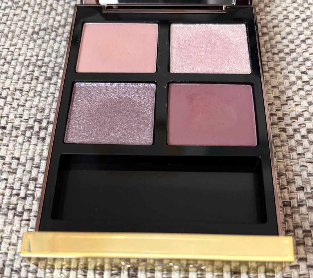 トムフォード　限定　アイ カラー クォード 01S メタリック モーブ