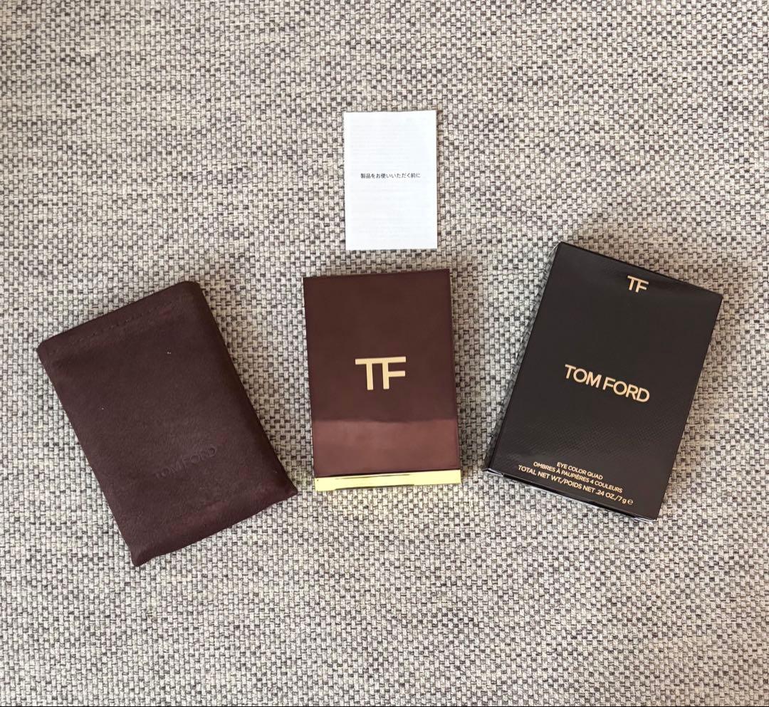 トムフォード　限定　アイ カラー クォード 01S メタリック モーブ