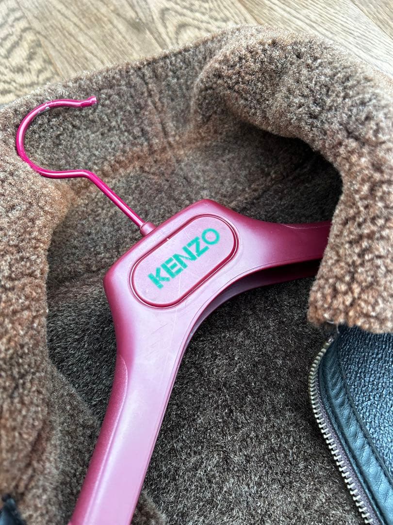 KENZO ケンゾーのフライトジャケット　B-3 ムートン