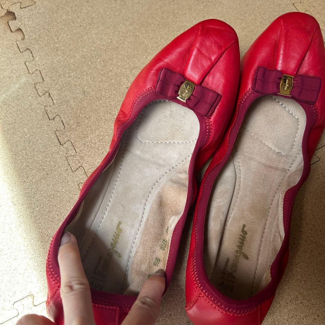 【フェラガモ】フラットシューズ　赤　25.5cm