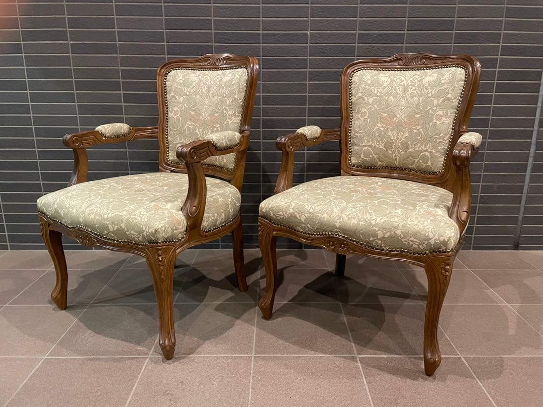 カリモク家具の最高峰　domani パーソナルチェア　2脚