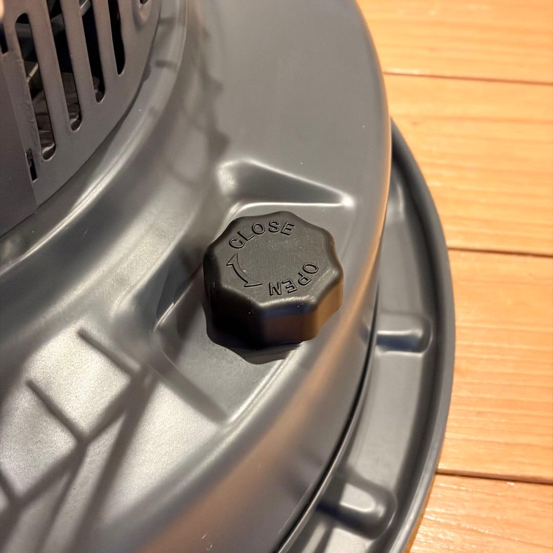 美品トヨトミ石油ストーブ マットグレー KS-67H