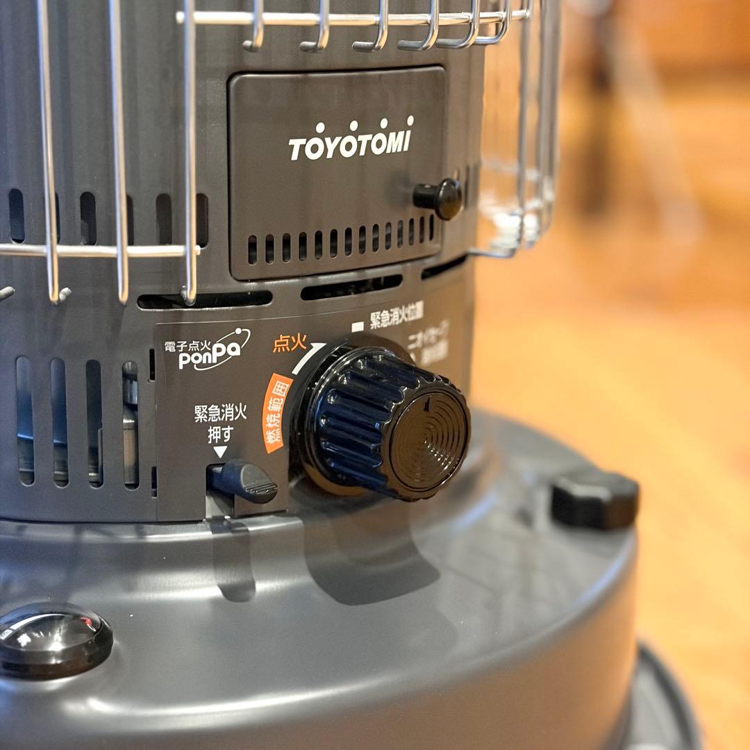 美品トヨトミ石油ストーブ マットグレー KS-67H