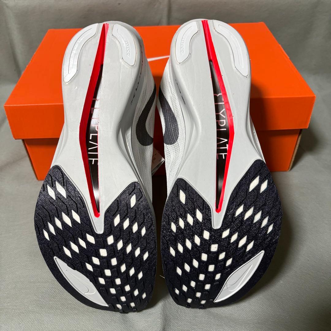 ナイキ　ストリークフライ2 ホワイト　ブラック　白　黒　ランシュー　28.0