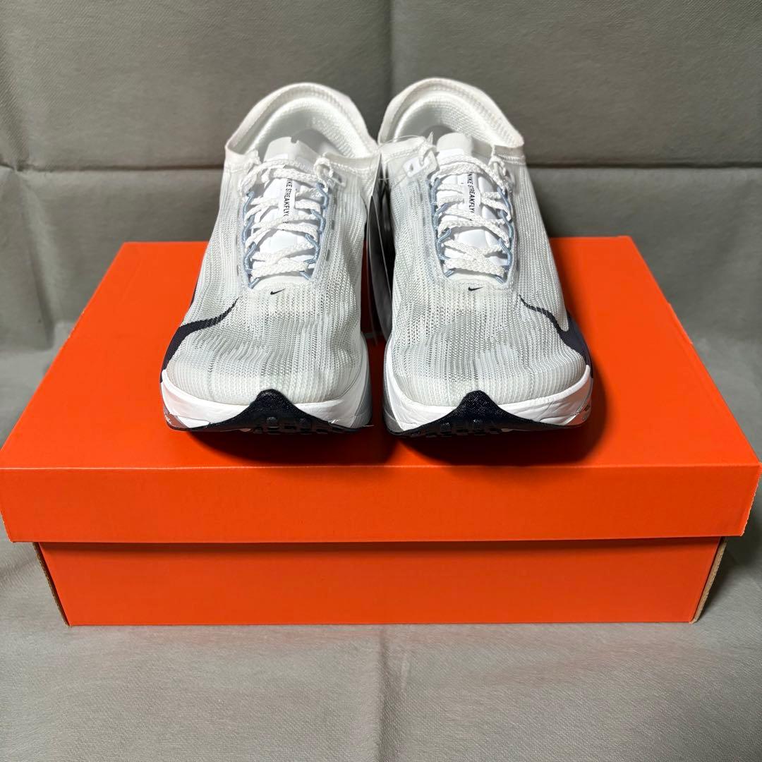 ナイキ　ストリークフライ2 ホワイト　ブラック　白　黒　ランシュー　28.0