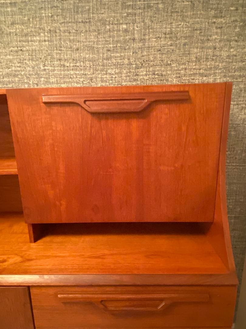 【最終値下】イギリス　ヴィンテージサイドボード