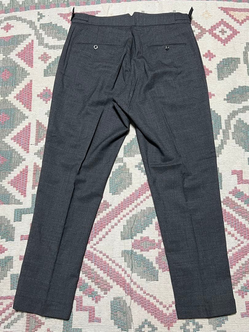 美品ベルウィッチ BERWICH ２プリーツ グレーサイドアジャスターパンツ48