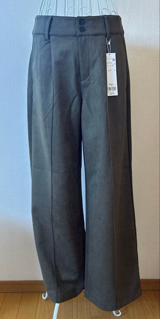 ★新品タグ付き★スウェードタッチスムースワイドパンツサイズ2★