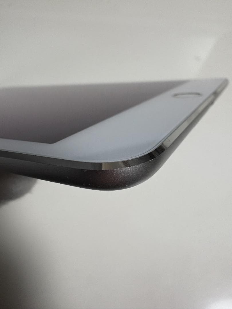 【SIMロック解除済】iPad mini4 Cellular 32GB