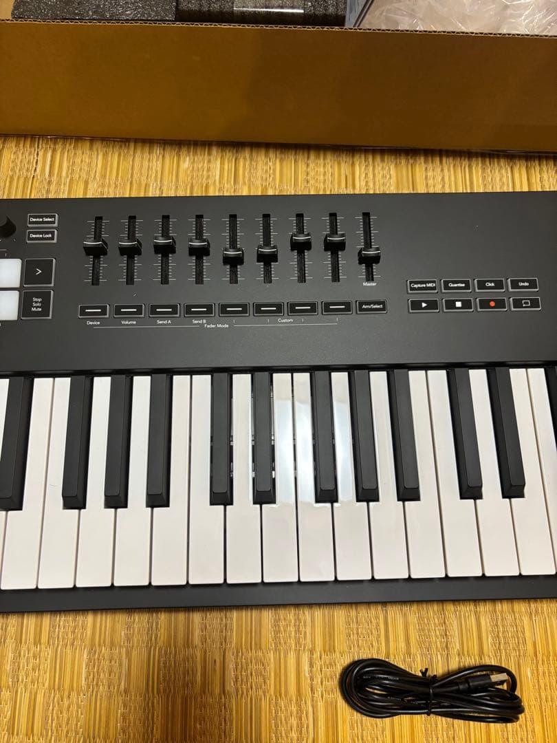 NOVATION ( ノベーション ) LAUNCHKEY 88 MK3