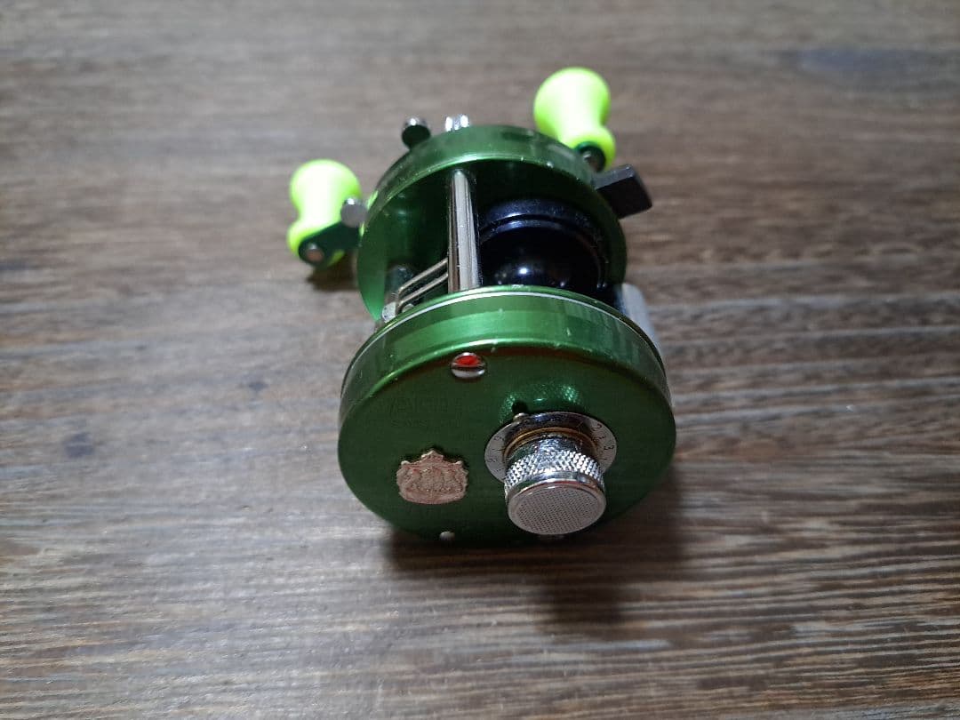 Abu ambassadeur 2500C　グリーン　サイモンシモムラ　ハンドル