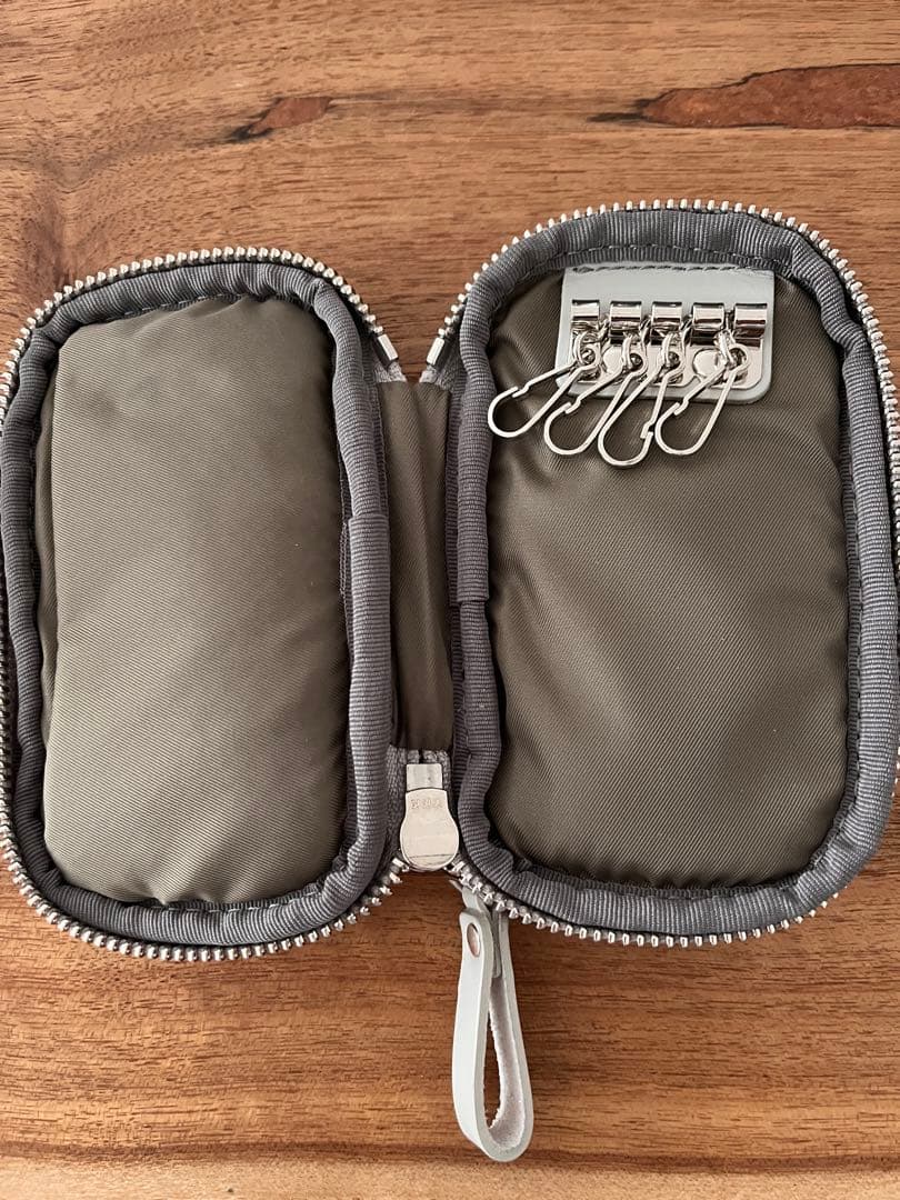 【美品】スマートキーケース 【Kees[キース]グレー】カワニシカバン