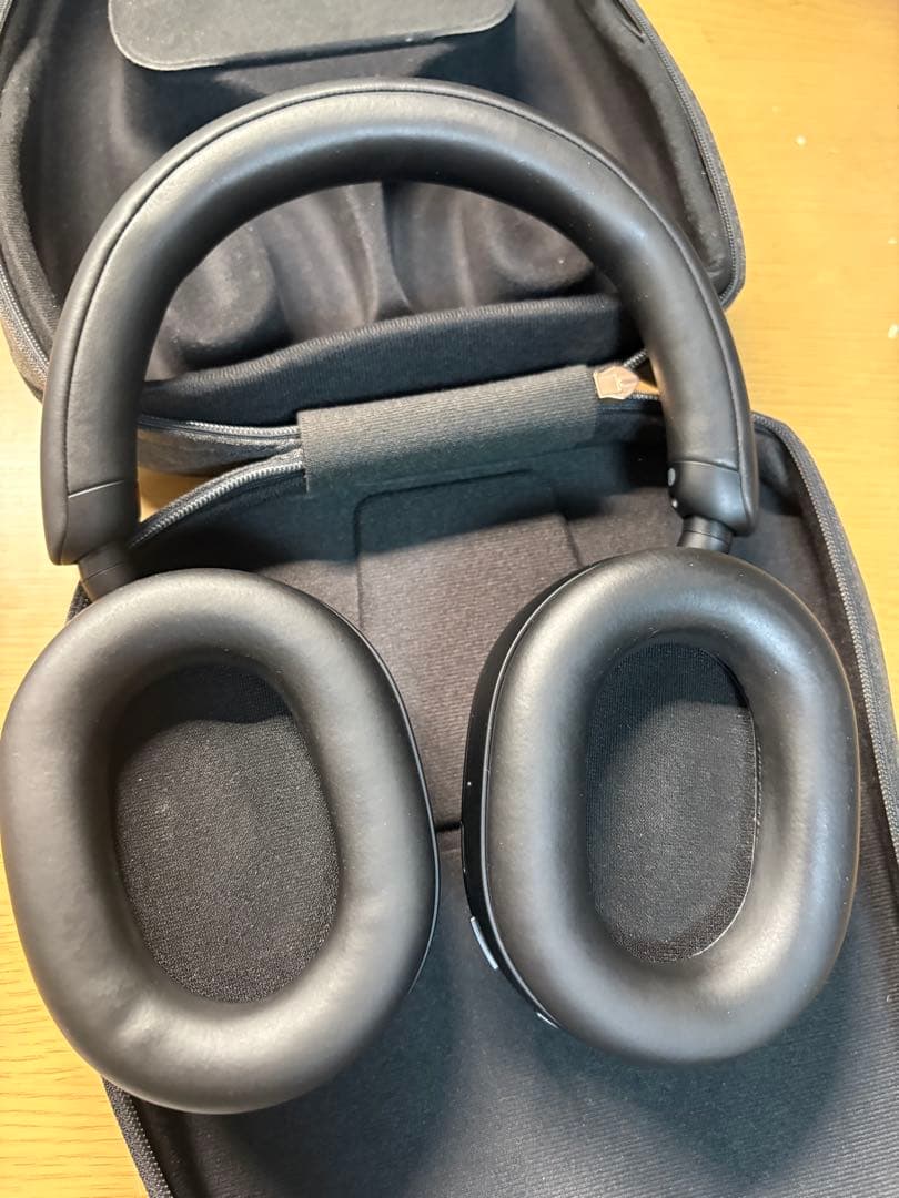 ヘッドホン Sony Wh-1000xm5