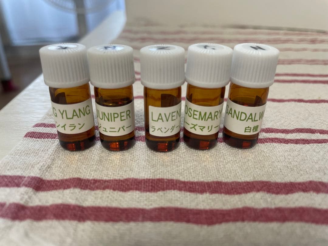 【真性】【天然】アロマ精油30種&アロマテラピー事典