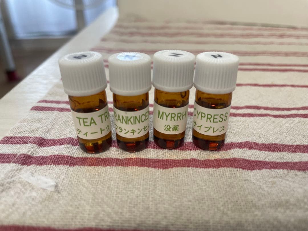 【真性】【天然】アロマ精油30種&アロマテラピー事典