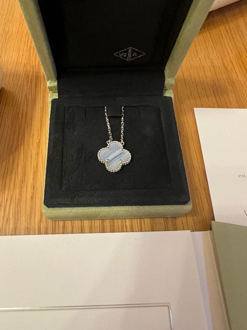 ヴィンテージ　アルハンブラ　ペンダント　カルセドニー