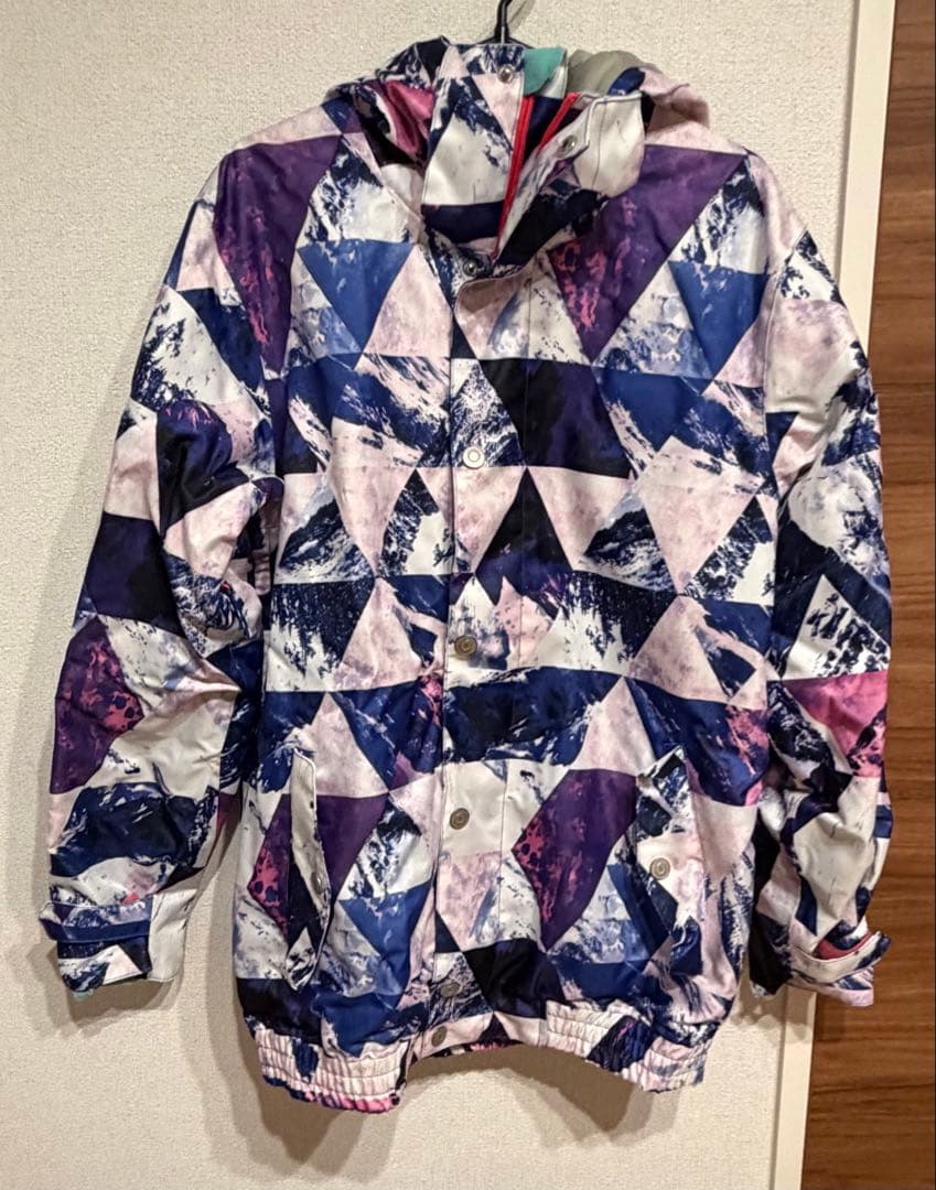 スノーボードウェアセット（ジャケット・パンツ）　レディース Mサイズ　DLite