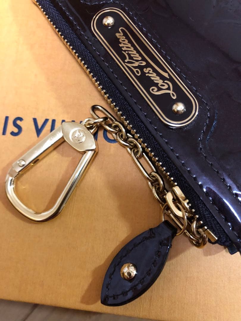 ルイヴィトンケース付キーチェン