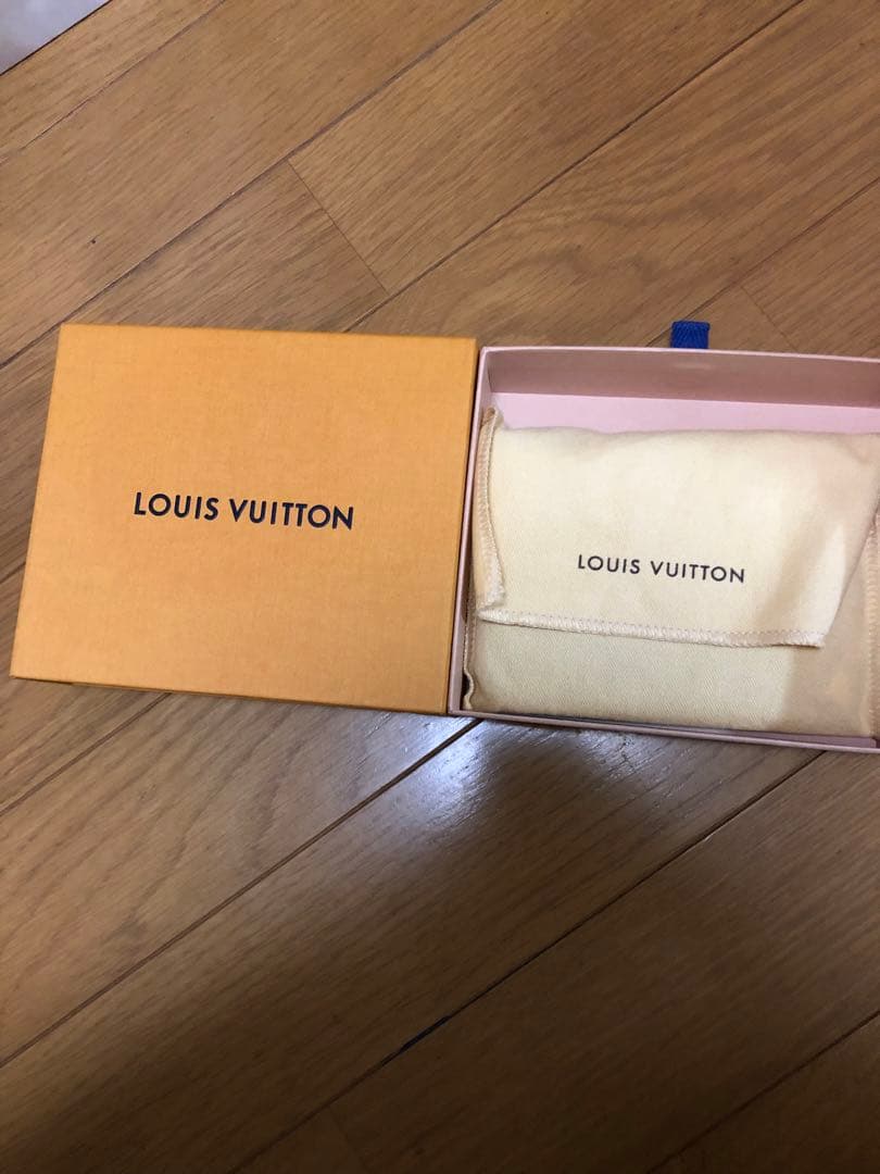 ルイヴィトンケース付キーチェン